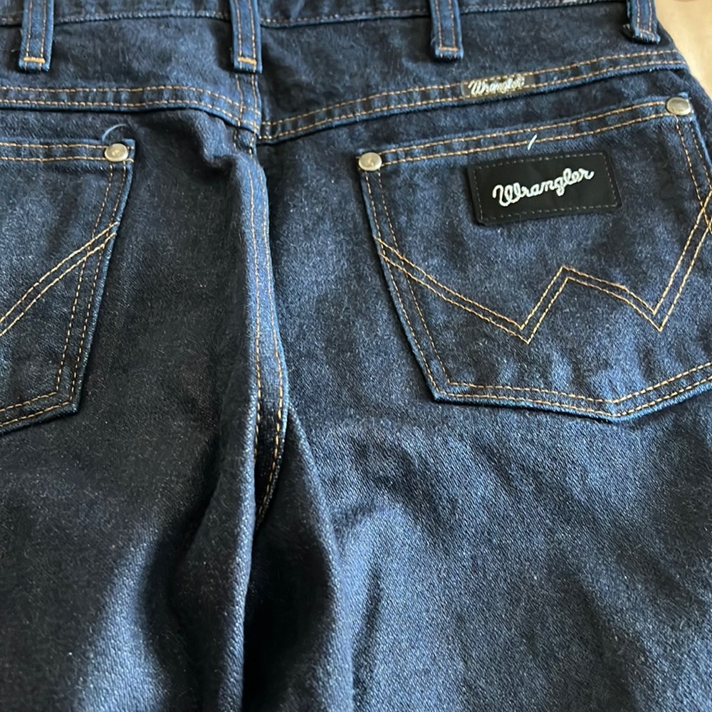 Pre owned or never worn, excellent conditions.